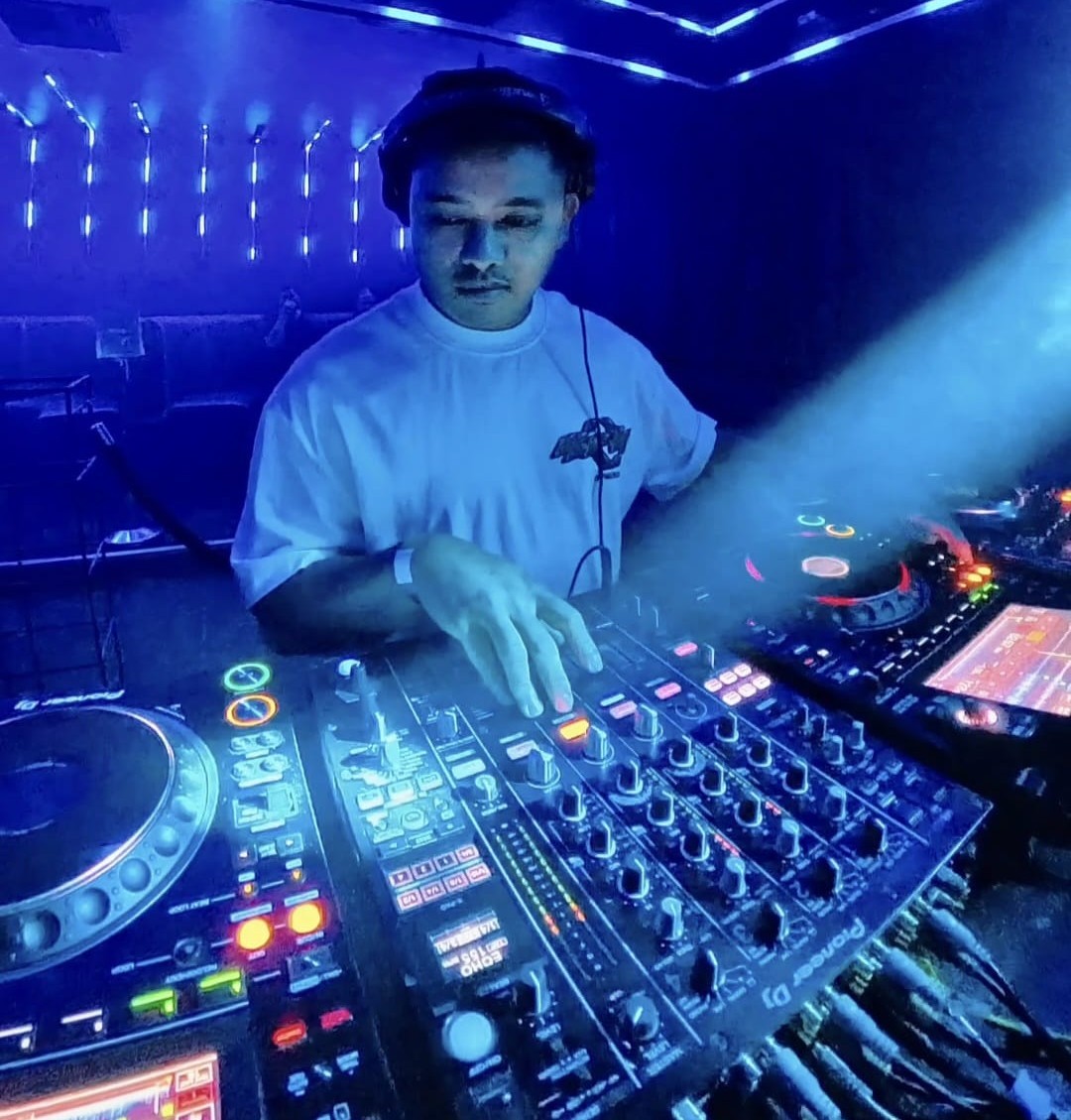 DJ Bugati event photo 1