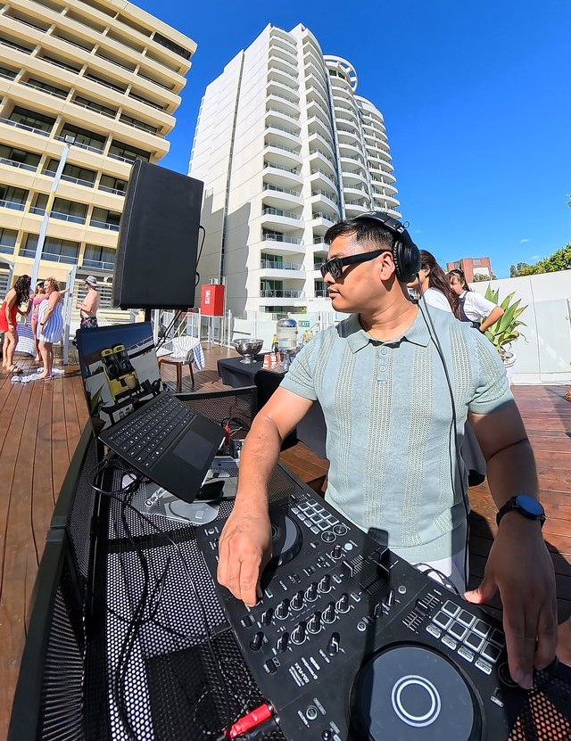 DJ Bugati event photo 5